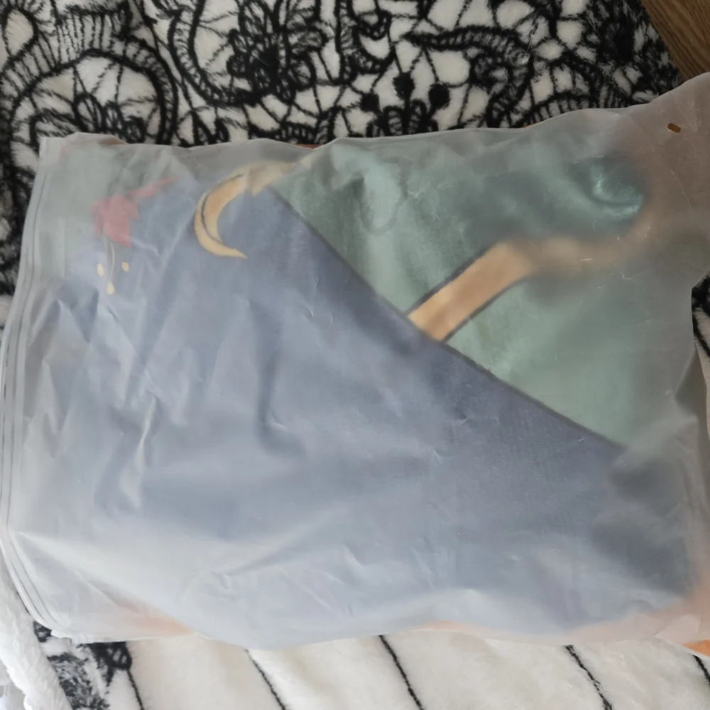 Cresent City Lunathion Throw Blanket - Picture 2 of 3